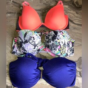 34D Victoria’s Secret bundle•2 lined bathing suit tops•1 has rhinestones•